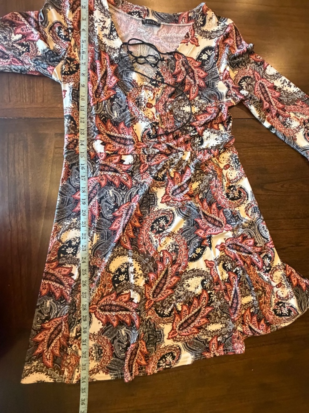 Venus Boho Paisley Print Floral Bell Sleeve lace up V-Neck, Festival Size Medium - Picture 10 of 11